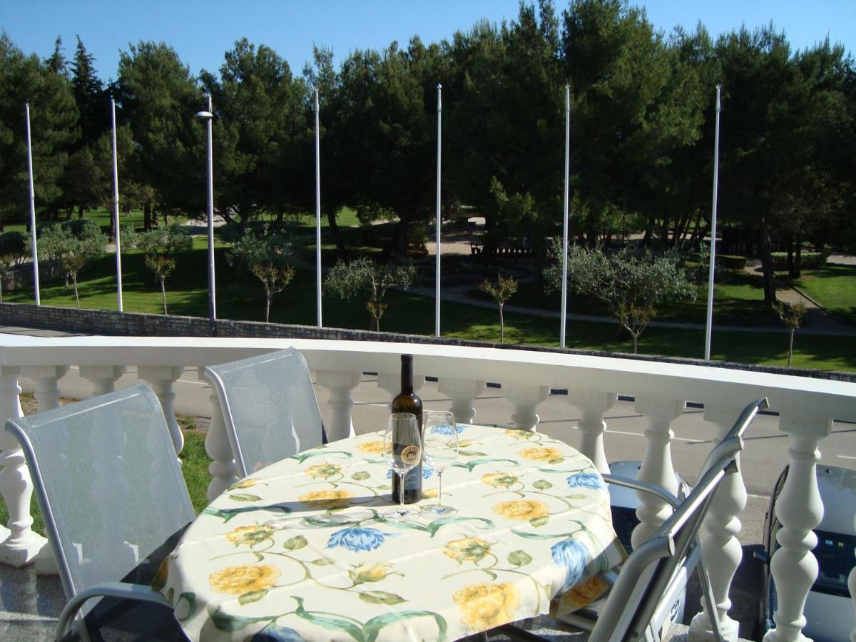 Apartman Carmen Црвени-Врх Экстерьер фото